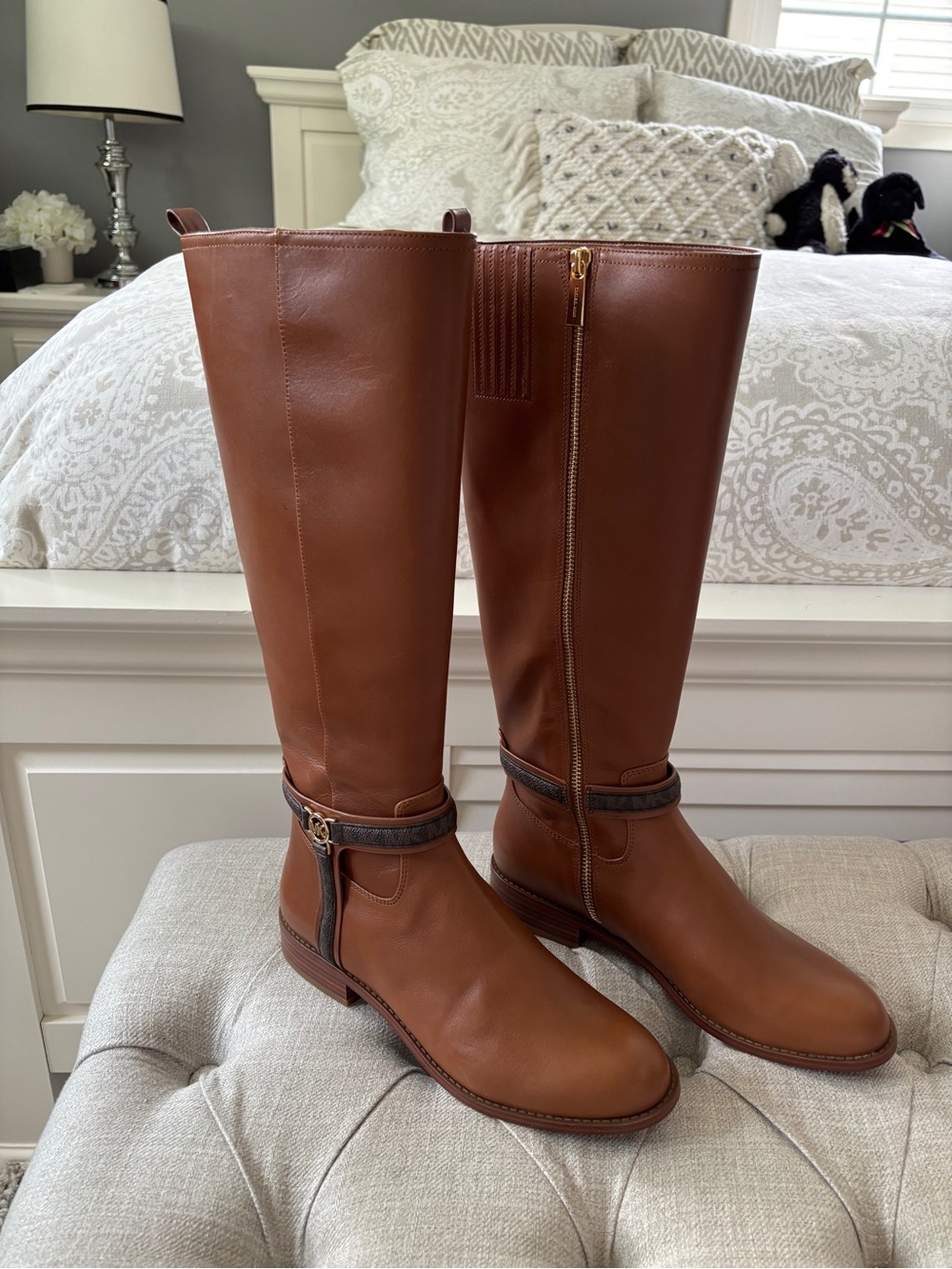 Michael Kors Mindy Flat Boots – Size 9 (New in Box)